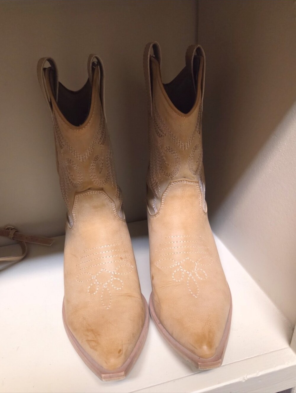 Women’s Tan Boots